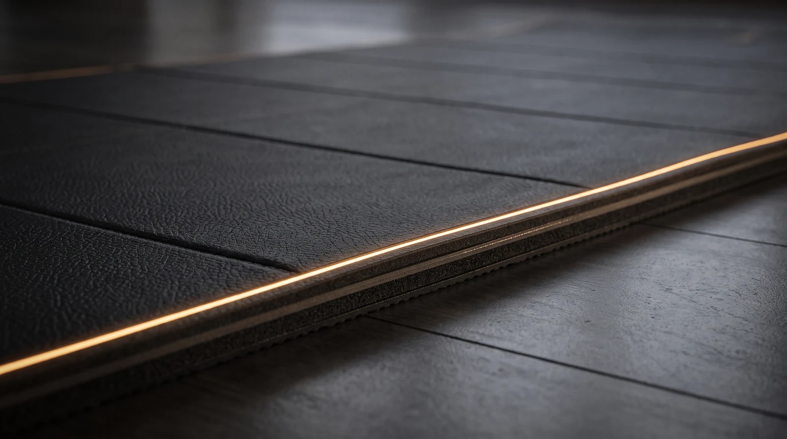 A light travelling along the edge of the mat